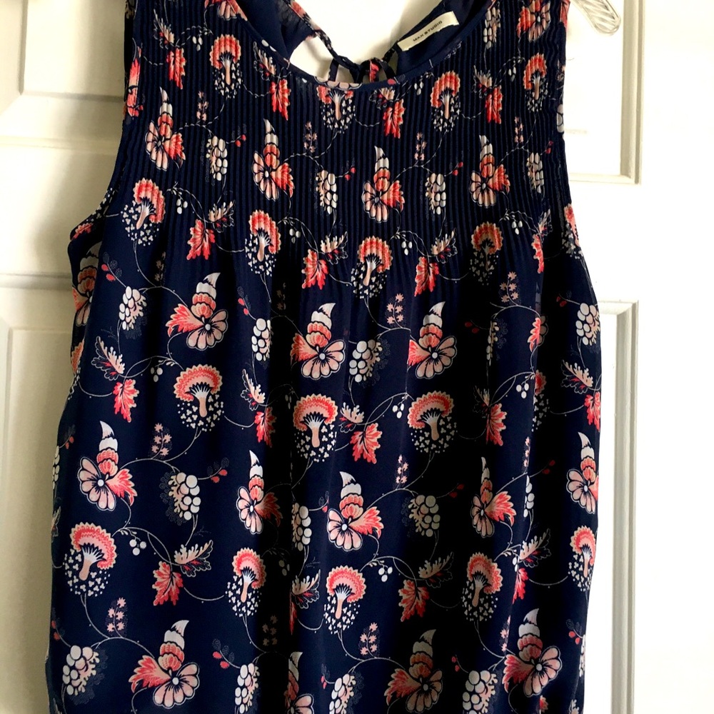 Max studio short sleeve shirt